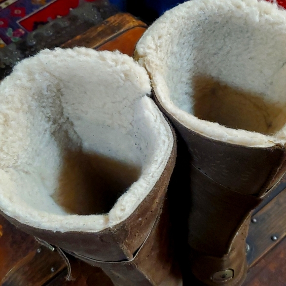 Bearpaw boots - Picture 3 of 11